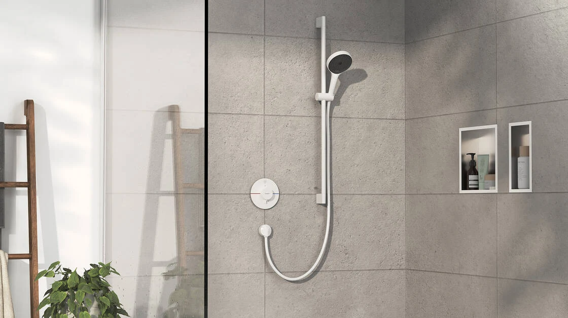 Ducha Hansgrohe con teleducha y control termostático, sin personas — reparacioncalderas.madrid