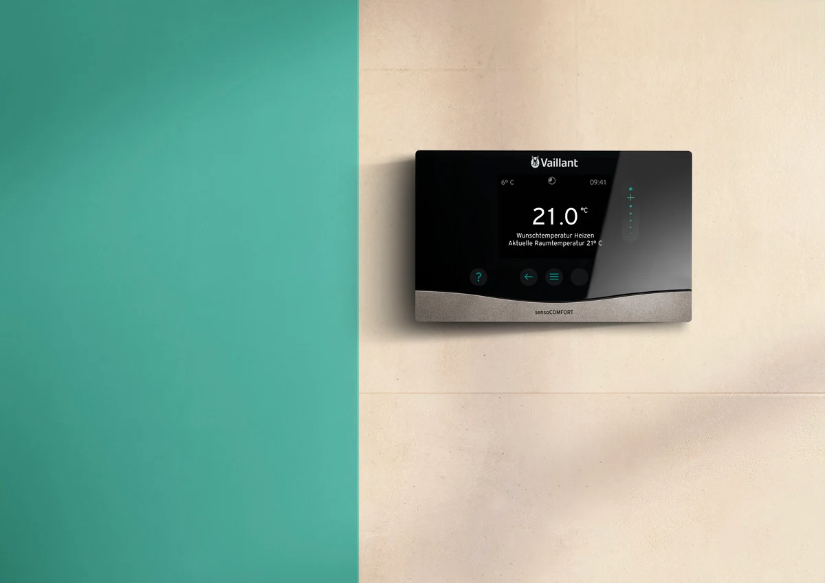 Regulador Vaillant sensoCOMFORT de pared con pantalla de temperatura ambiente